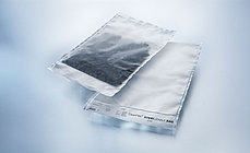 Produktfoto von sterilisierfähigen Beuteln, Lids und Sheets aus Tyvek® in vier verschiedenen Größen