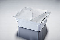 Produktfoto von sterilisierfähigen Beuteln, Lids und Sheets aus Tyvek® in vier verschiedenen Größen